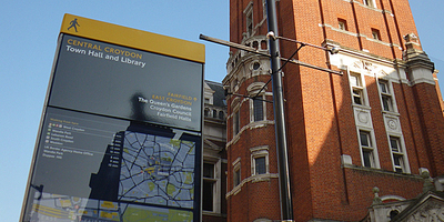 Legible London monolith in Croydon